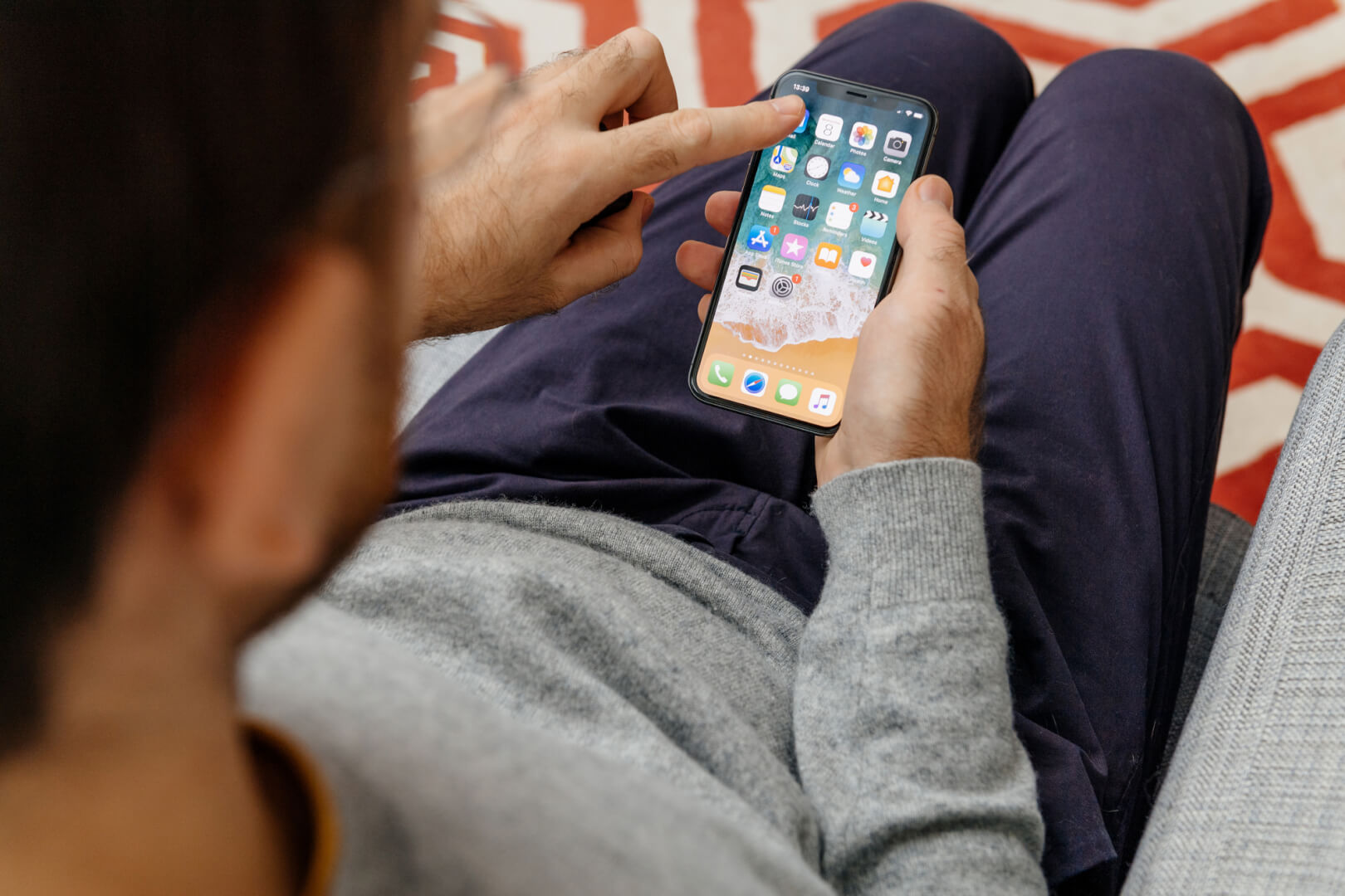 iPhone X bruger